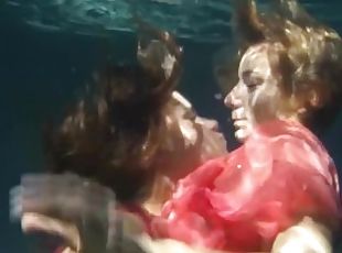 Lilia Mihalkova and Natalia Kupalka underwater lesbians