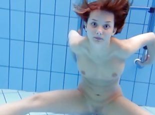Underwater swimming pool babe Zuzanna