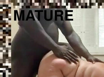 Huge mature ass