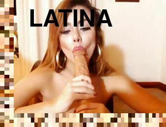 Latina voluptuosa en cam