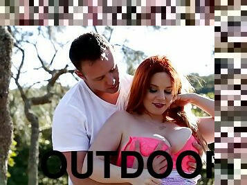 hot chubby Avalon outdoor sex video