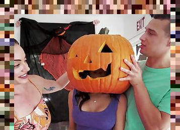 Tia Cyrus Halloween Hot Porn Video