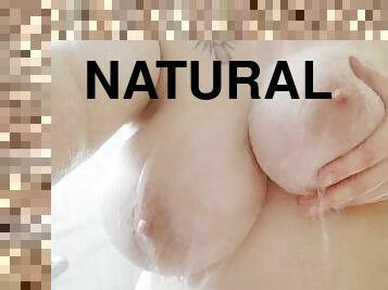 BIG natural tits bouncing in the shower!