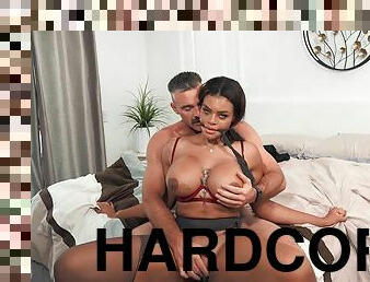 Halle Hayes' brand-new XXX video will give you a superhard boner