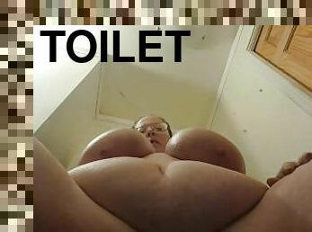 Tit dropping n swinging from toilet