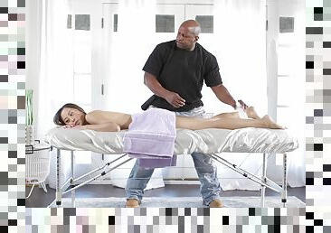 Black hunk grants petite Asian more than just massage in insane XXX