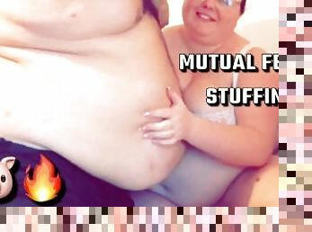 Feeder Girlfriend stuffs and jiggles Feedee Boyfriend (Mutual weight gain)