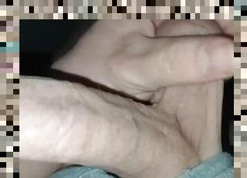 Huge&horny BWC handjob