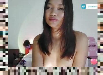Famous thai girl loves live sexiter