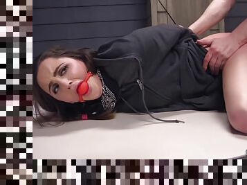 Seth Gamble And Hope Howell - Security Dude Anal Bangs Brunette Babe