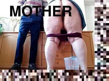 I like to watch and masturbate when my mother-in-law urinates like a doggy