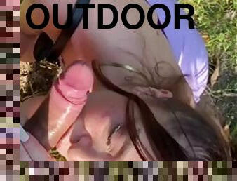 Stunning teen girlfriend gets fucked outdoors, I found her on meetxx.com