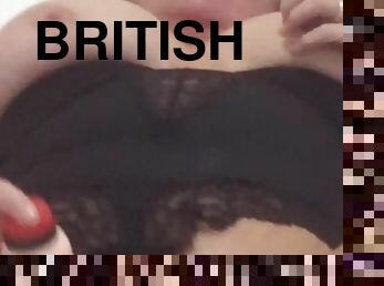 British milf pleasures herself TIL she comes!!!