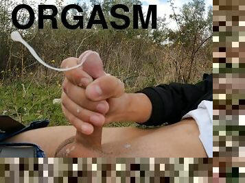 CUTE 18 TEEN BOY JERKING OFF OUT IN NATURE / LOUD MOANING ORGASM