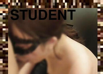 Home Made : A Fair-skinned Beautiful College Student With Big Breasts Gives A Blowjob To His Erect Penis And Ejaculates In Large
