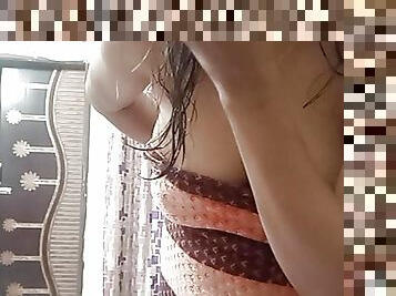 Desi bhabhi after bath hot body Luton massage