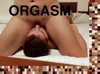 orgasms, strūkla, spermasizšāviens, pov, skaista, braukšana, sēdēt-uz-sejas