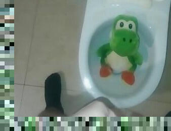 Yoshi dinosaur Peeing