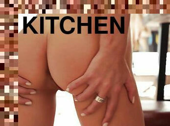 Kitchen Pranks - Lola Krit - Met-Art
