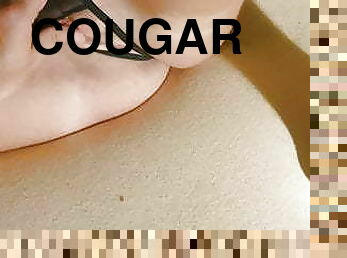 Fingering cougar MILF in sensual way