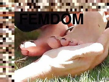 Domme Uses Whipmarked Naked male slaves For Foot Worship