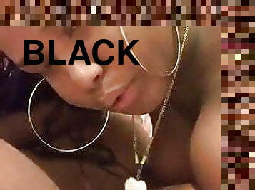 Black sucks her friend&#039;s pussy 