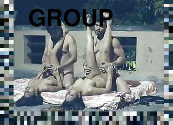 culo, cuatro-patas, pezones, al-aire-libre, madurita-caliente, indio, sexo-en-grupo, cuarteto, cowgirl