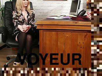 Voyeur office femdom teases with jerking sub, null, en,null,ru