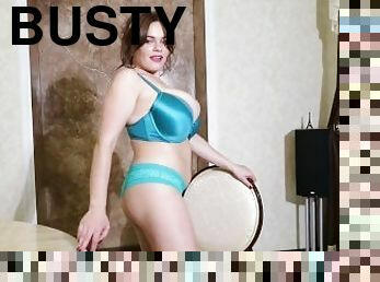 Bustylicious Jenny Oops is so sexy in shiny emerald lingerie