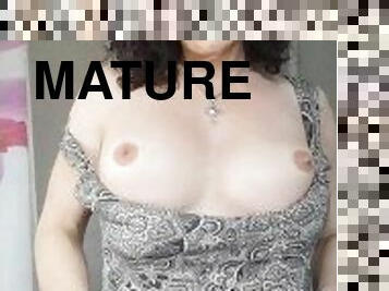 tetas-grandes, mayor, meando, transexual, maduro, polla-enorme, gay, vieja, tetas, morena