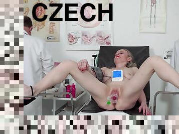 Czech Mature Has Gynaecological Exam At Doctors Office - Medical Fetish