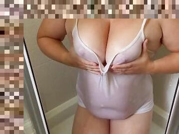 BBW playing in the shower. Part 1
