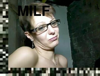 Rick Angel In Milf A Lunettes Enculee En Tournante Dans 1 Cave Crado