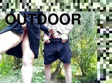 Masturbating stranger helped me cum outdoors