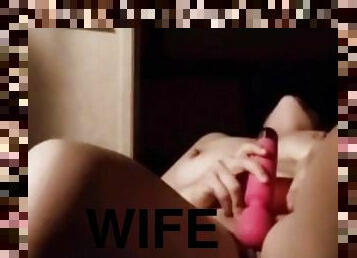 Wife plays with her pussy until she cums!!