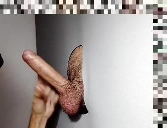 Boy of Vallecas, habitual of my blowjobs, comes for the first time to Gloryhole.