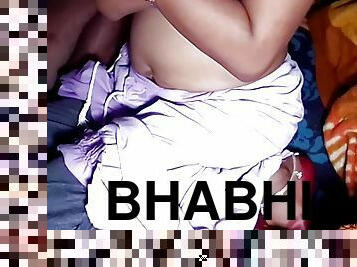 Bhabhi ki chut ki chudai ki masti me 