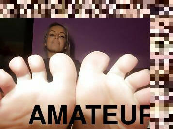 Mistress Play With Slave In Foot Fetish Game