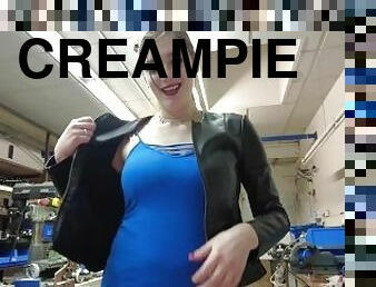 Zara s erster CREAMPIE. Hart gefickt in Werkstatt !!!