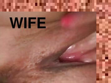 Slut wife fingering her pussy amateur