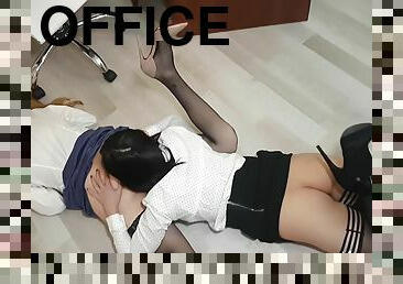 Office Asslicking With Aiko Doll