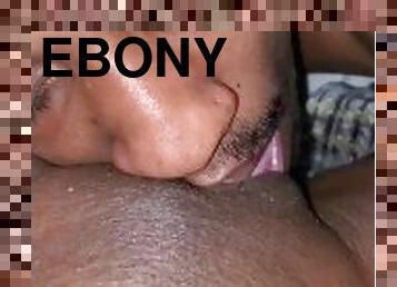 Eating this ebony pussy so good ????
