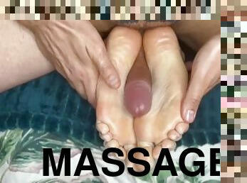He cums 2 times on my feet!! Oily footjob and massage