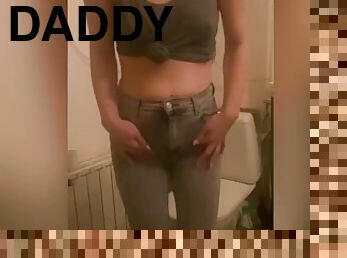 UGH DADDY I WET MY PANTS!????????(teen slut pissed herself)