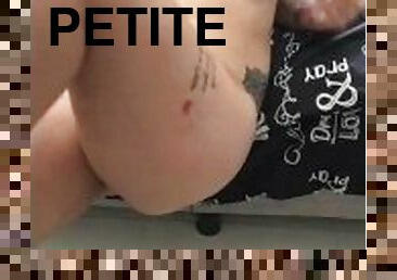 onani, pussy, tenåring, pornostjerne, truser, ung-18, høyskole, kåt, petite, fetisj