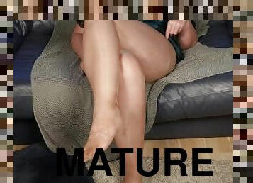 Pantyhose chubby legs mature show up
