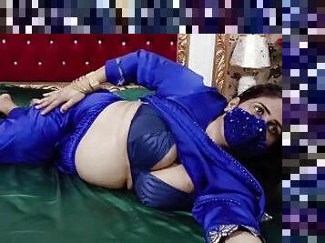Big Boobs Desi Pakistani Milf Showing Her Boobs and Orgasm With Dildo