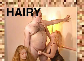 chubby hairy guy (or should I say a hairy chubby guy is sucked, fucks and finally cums.mp4