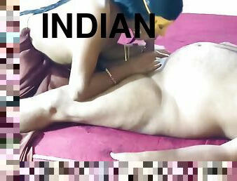 Indian Desi Bhabi Fucked In Saree At Late Night