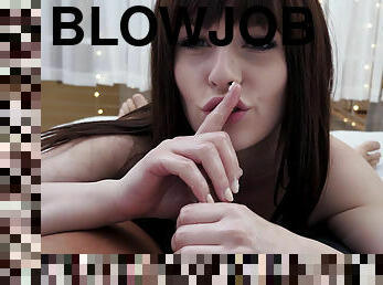 Kiara Edwards treats her business associate with blowjob